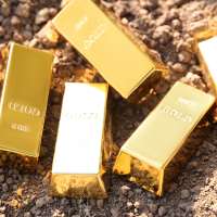 Altın mı, Gümüş mü? Hangisine Yatırım Yapılmalı?